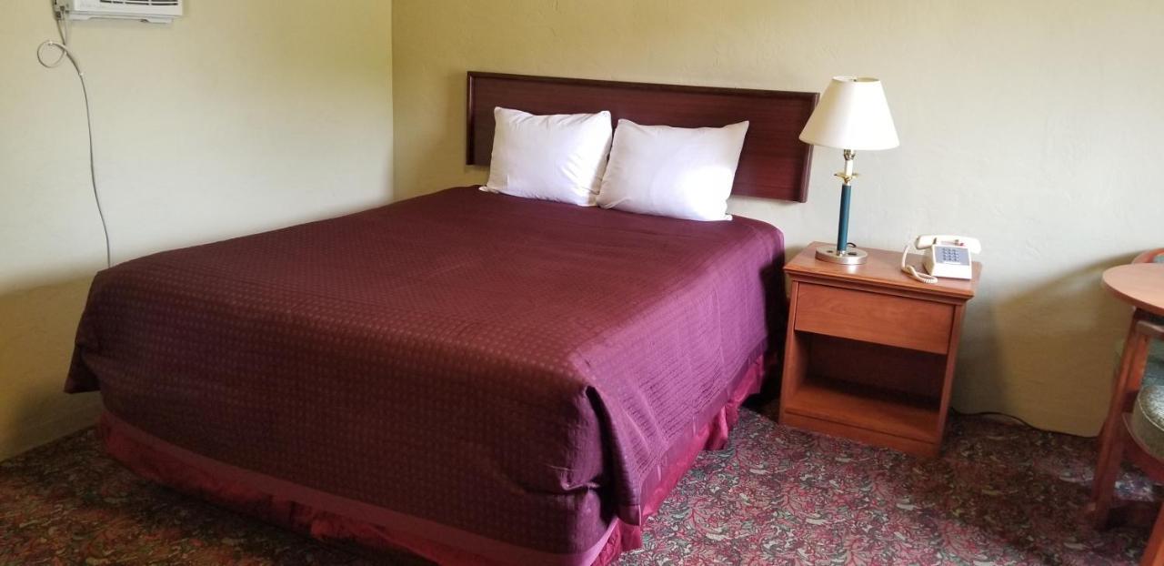 Quick Stop Motel Round Prairie Esterno foto