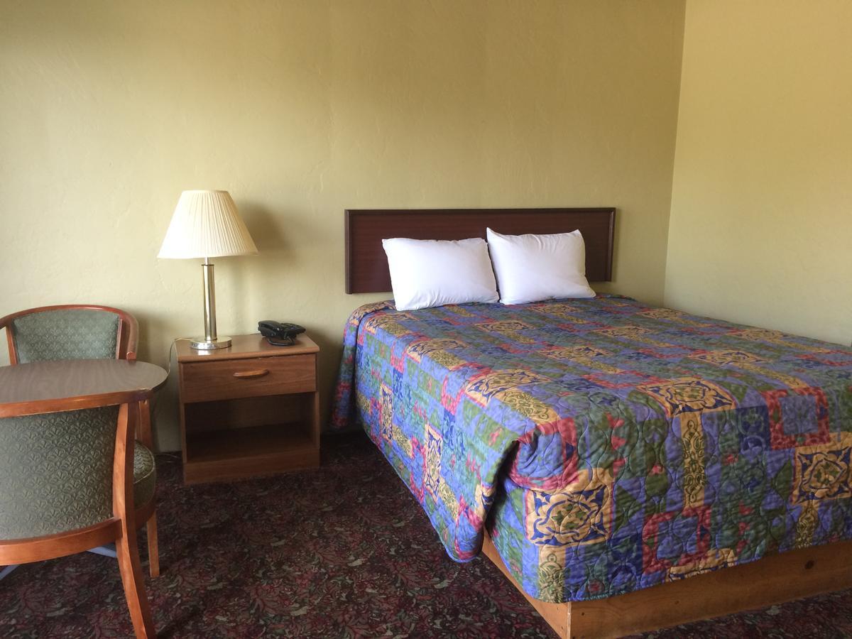 Quick Stop Motel Round Prairie Esterno foto