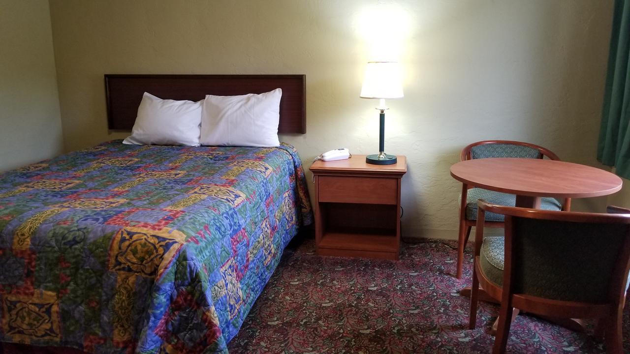 Quick Stop Motel Round Prairie Esterno foto
